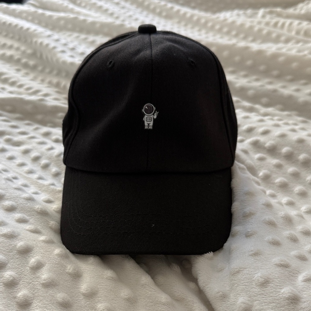 NWOT Black Cap with Astronaut Embroidery